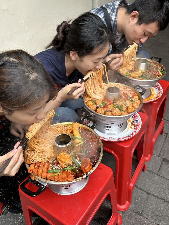 难的火锅店准备卖快餐了PG电子麻将胡了2艰(图2)